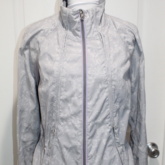 lululemon athletica Jackets & Blazers - Lululemon Womens Size S Pale Purple Lavender Floral Running Define Zip Up Jacket